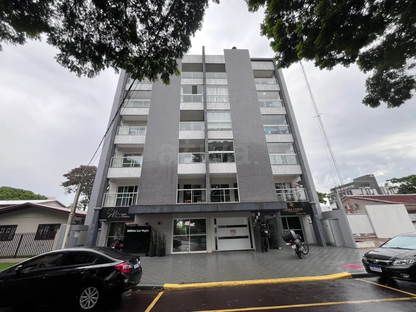 Apartamento 3 Suites + Lavabo em Toledo - Pr